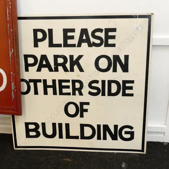 VINTAGE METAL ROAD SIGN H900MMW900MM