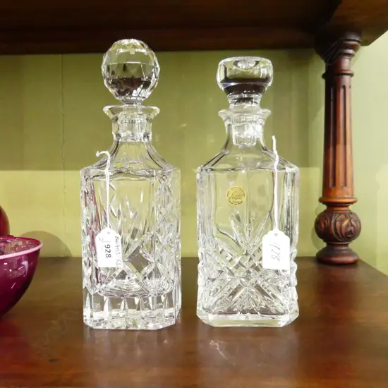 2 HEAVY CUT GLASS DECANTERS INCL 1 CRYSTAL D'AQUES H. 260, 255MM