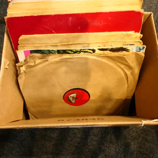 BOX VINTAGE VINYL 48 RECORDS 