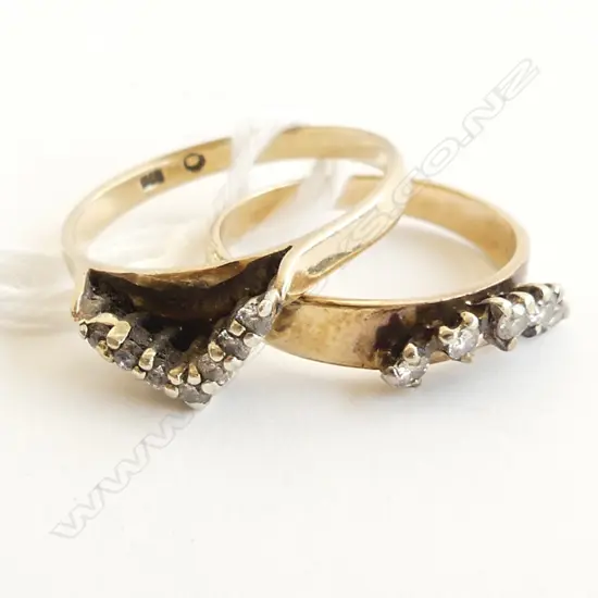 2 9CT DIAMOND RINGS 3.6 GRAMS