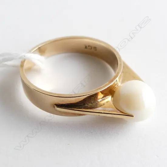 9CT GOLD & PEARL RING