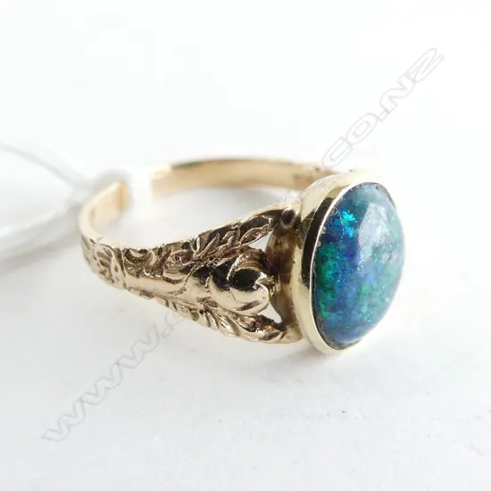 9CT GOLD & BLACK OPAL RING 2.3 GRAMS SIZE N