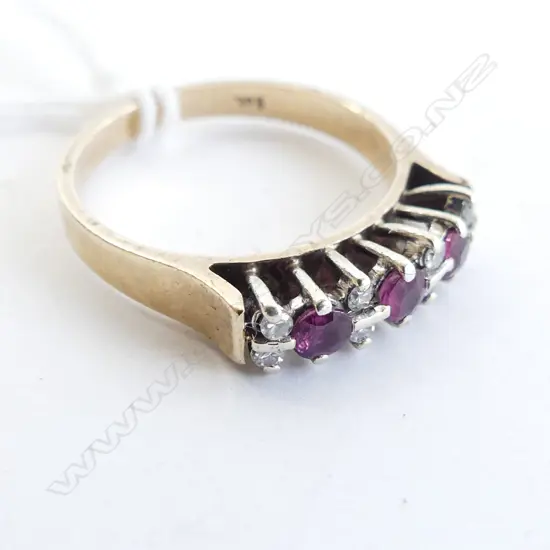 9CT GOLD 3 RUBY & 8 DIAMOND 2.98gms SIZE O