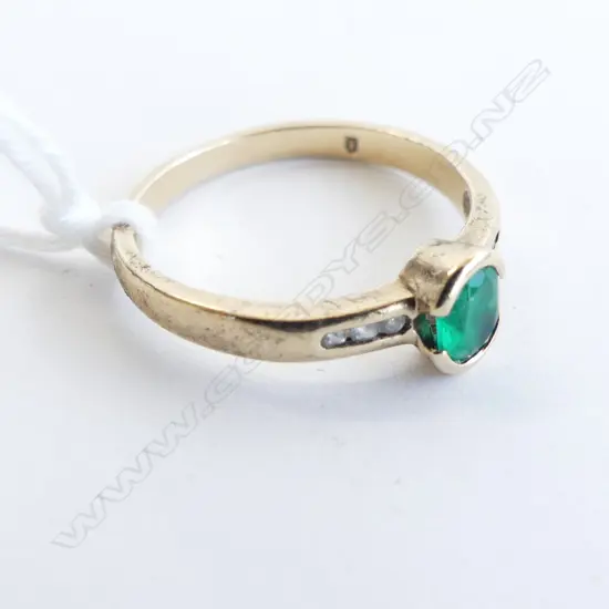 9CT EMERALD ? & DIAMOND RING 2.09gms SIZE N