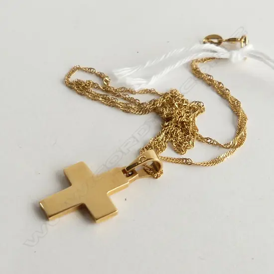 18CT GOLD CROSS PENDANT ON 18CT GOLD CHAIN 2.7GMS