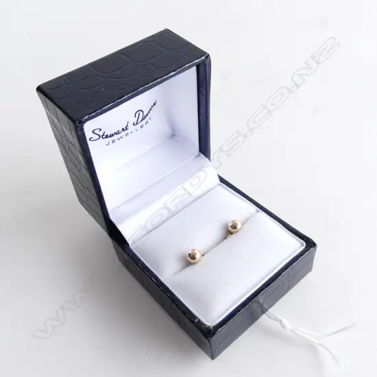 PR 10CT GOLD STUDS 0.2 GRAMS