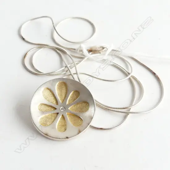 925 SILVER & DIAMOND SET PENDANT WITH SNAKE CHAIN 19.1 GMS