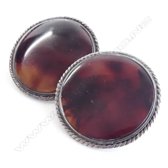 PAIR TORTOISE SHELL AND SILVER EARRINGS - CLIP ON