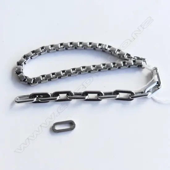 STAINLESS STEEL BRACELET AND EXTRA STAINLESS LINK
