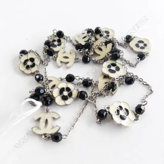 VINTAGE ENAMEL CHANEL TYPE NECKLACE