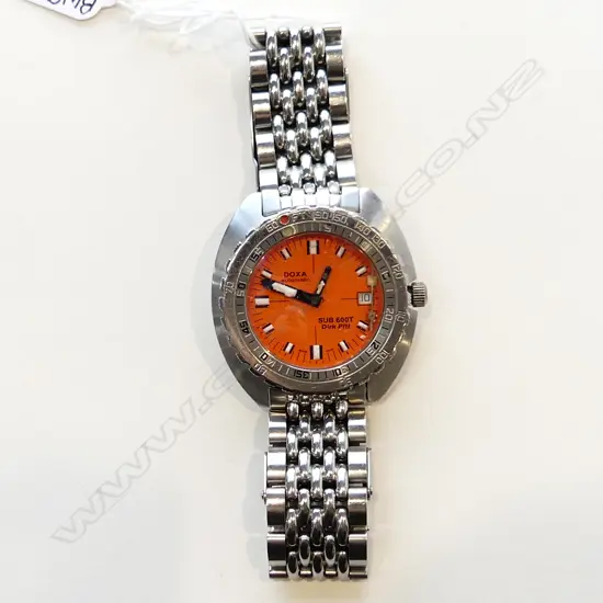DOXA SUB 600G DIRK PITT AUTOMATIC WATCH A HAND IS LOOSE INSIDE DIAL