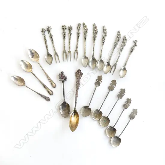 sets THAI SILVER ? TEASPOONS & PICKLE FORKS + 4 SILVER SPOONS