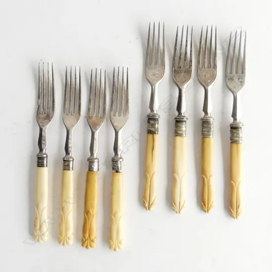 8 VINTAGE BONE HANDLE SM FORKS (L. 170MM)