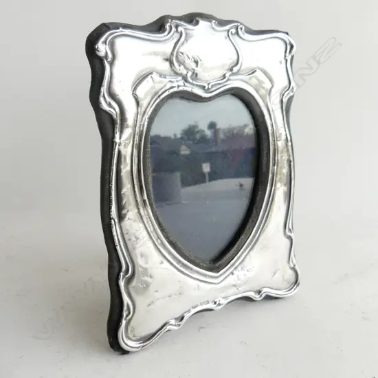 SILVER PHOTO FRAME LONDON 1983 (FAULTED)