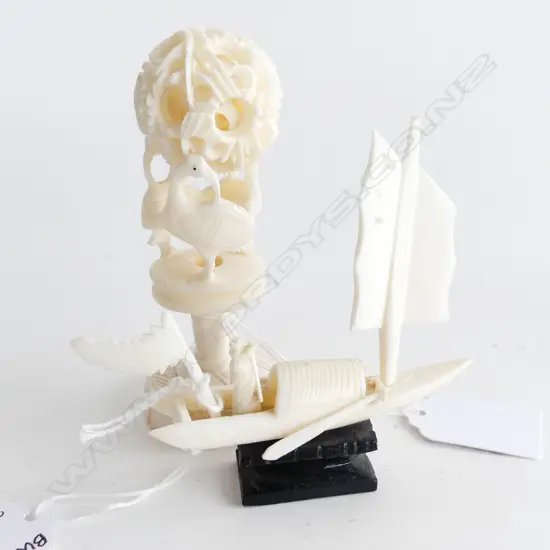 CHINESE FAUX IVORY PUZZLE BALL ON STAND (H. 110MM) + JUNK ON WOODEN STAND (A/F) (L.90MM)