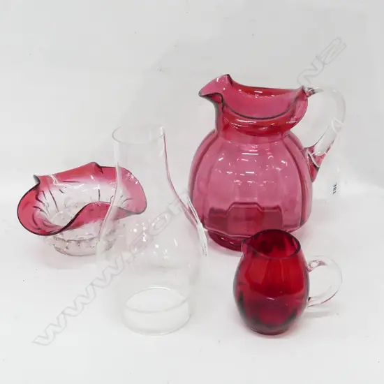 2 CRANBERRY JUGS WITH APPLIED HANDLES(165, 80MM) FRILLED RIM DISH (DIA130MM) + CLEAR GLASS OIL LAMP CHIMNEY (H. 180MM)