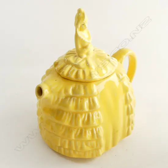 VINTAGE YELLOW SADLER CRINOLINE LADY TEAPOT H. 195MM