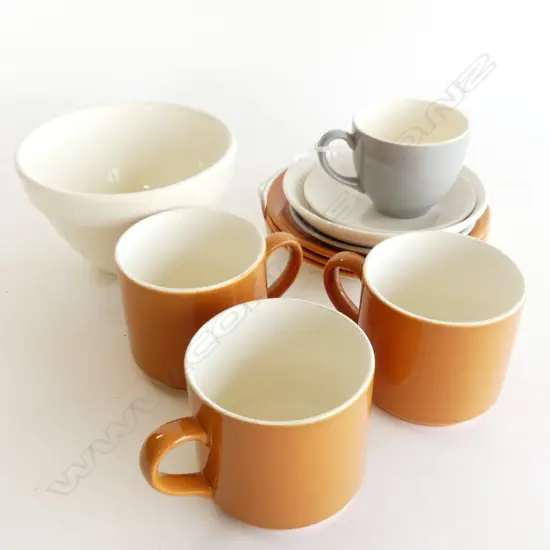 11 PCES ASST. CROWN LYNN; 4 C/S