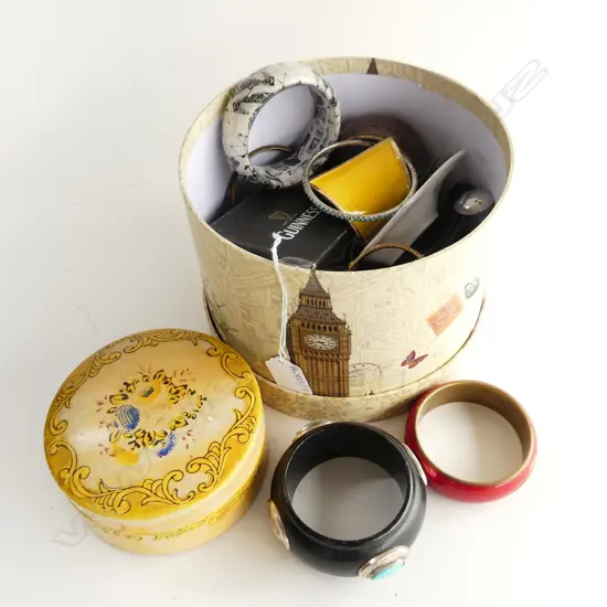 ASST. COSTUME JEWELLERY; BANGLES ETC