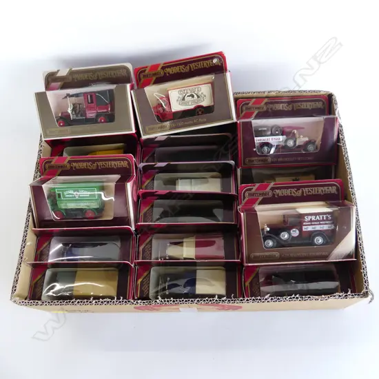 BOX OF 20 MODELS OF YESTERYEAR MATCHBOX CARS