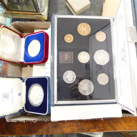 4 PROOF COIN SETS: 1 NZ 1994. 3X UK 1983 + 2 PROOF COINS: Samoa $1 1974 & UK 1981 Di & Charles