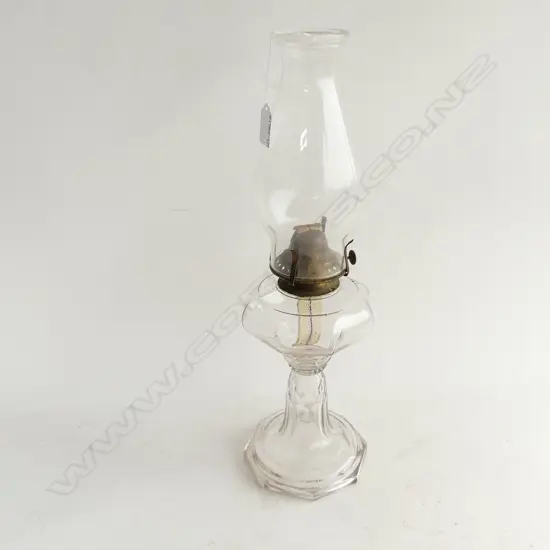 EDWARDIAN GLASS KEROSENE LAMP SERVICED & WORKING H. 460MM