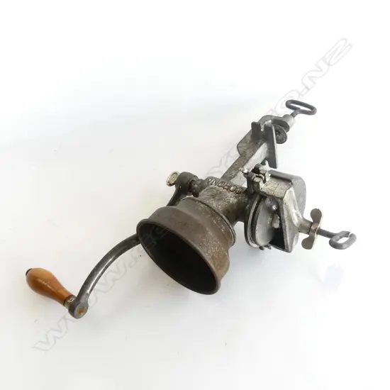 VINTAGE CAST IRON LANDERS CORONA CORN  & GRAIN MILL