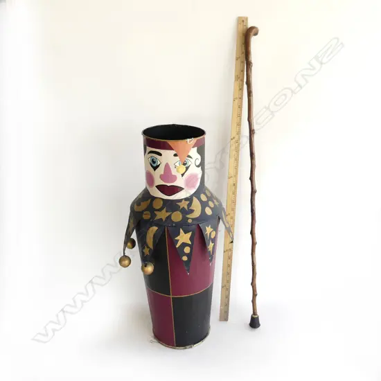LGE TIN PAINTED HARLEQUIN VASE/UMBRELLA STAND H.620mm + WALKING STICK & RULER