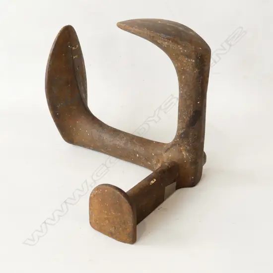 'SHACKLOCK' CAST IRON COBBLERS LAST 
