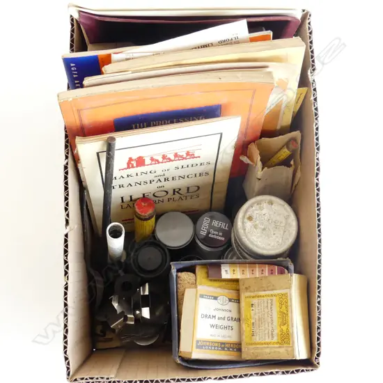 BOX LOT VINTAGE PHOTOGRAPHY DEVELOPING SUPPLIES