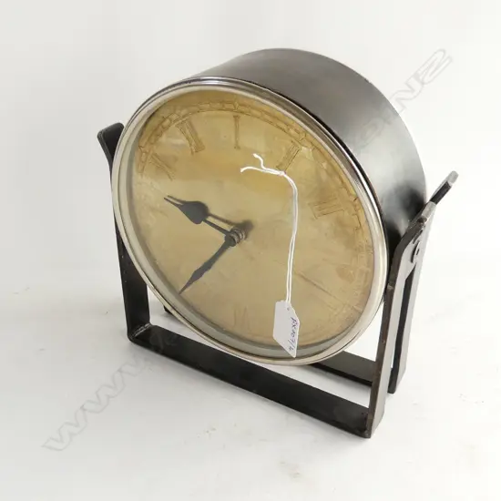 VINTAGE STYLE MANTLE CLOCK IN METAL FRAME H.240mm