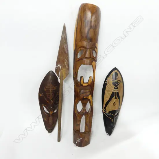 3 ISLAND CARVED FACE MASKS LARGEST 900MM & SMALL PADDLE