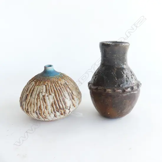 DORIS DUTCH CUT VASE H.80mm + LAPITA POTTERY VASE H.120mm