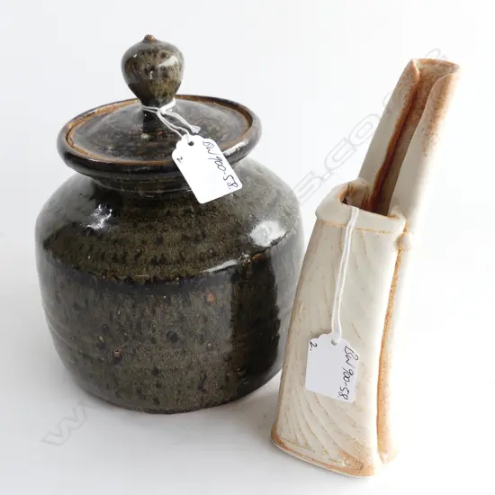 2 X CAMPBELL HEGAN POTTERY PCES: EARLY LIDDED JAR H.195mm + SCULPTED VASE