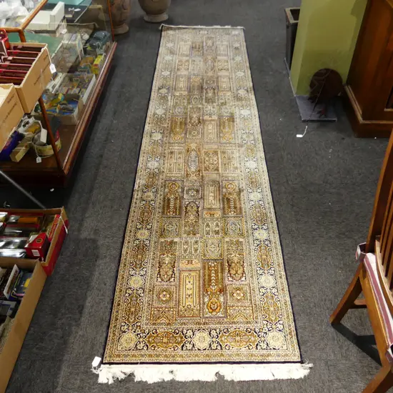 FINELY HAND KNOTTED SILK RUNNER 3140x780mm