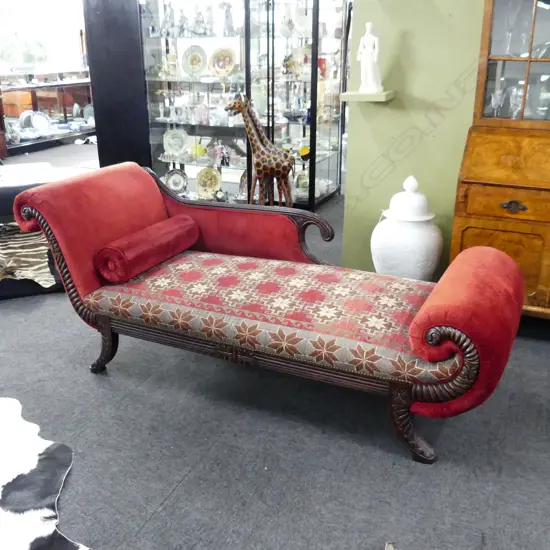 REGENCY STYLE CHAISE LOUNGE w. RED KELIM / VELVET UPHOLSTERY 2050x750x800mm