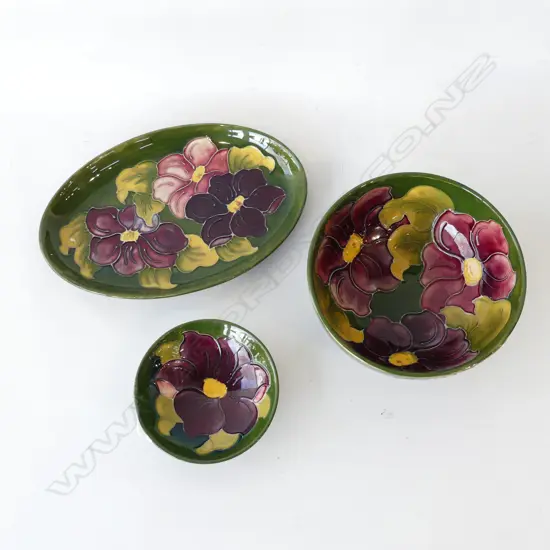3 PCES MOORCROFT GREEN CLEMATIS; BOWL 160mm dia, OVAL DISH, PIN DISH 