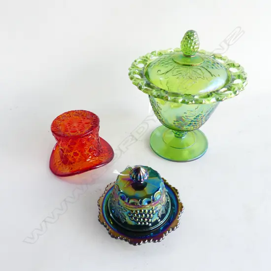 2 PCS CARNIVAL GLASS; LIDDED COMPORT (H.190MM) MINIATURE CHEESE DISH (DIA100MM) & ORANGE/RED TOP HAT (H. 65MM)