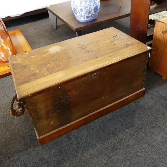SAILOR'S KAURI FOOTLOCKER / TRUNK w. ROPE HANDLES