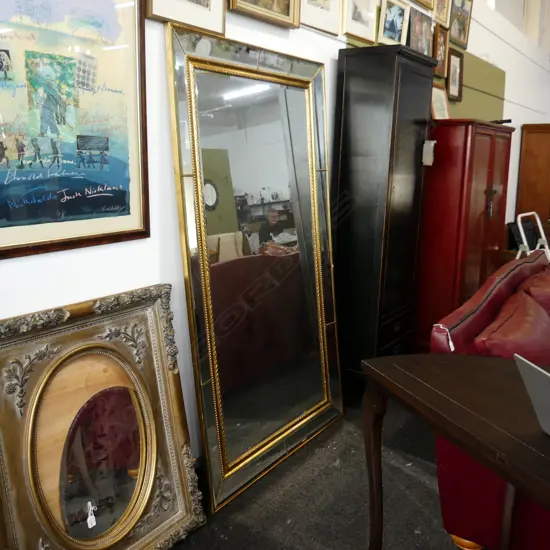 VERY LARGE ORNATE GILT FRAMED MIRROR. H 1120 x ???