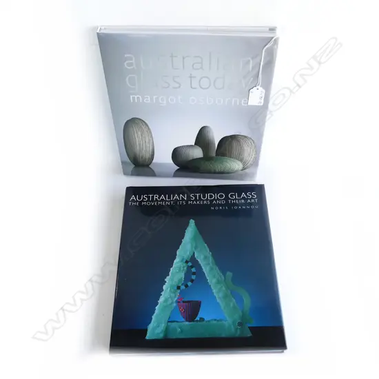2 BOOKS ON AUSTRALIAN STUDIO GLASS: 1995 & 2005