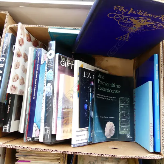 BOX LOT BOOKS, INCLDS ROYAL DOULTON, COLLECTING JADE & JEWELERY DESIGN 21STCENTURY