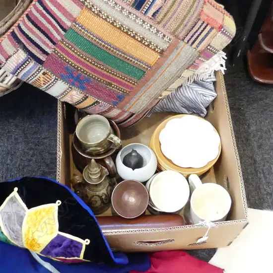 BOX LOT CUSHIONS POTTERY ETC 