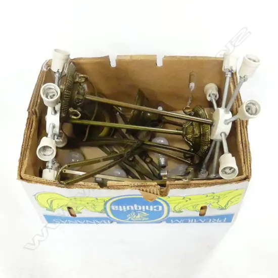 BOX LOT HANGING LIGHTS