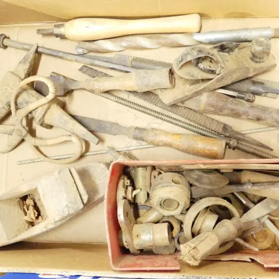 BOX LOT VINTAGE TOOLS EX. PHIL BROADBENT WORKSHOP