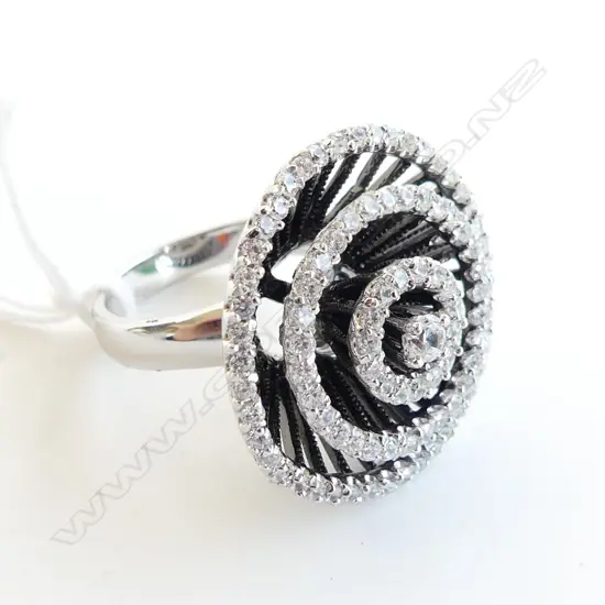 925 SILVER & CZ COCKTAIL RING SIZE O