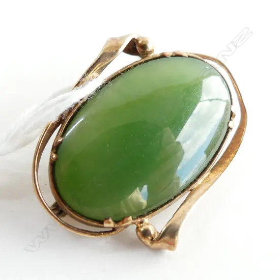 9ct GOLD & GREENSTONE BROOCH L.31mm