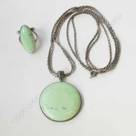 SILVER & GEM SET LGE PENDANT NECKLACE & RING SET