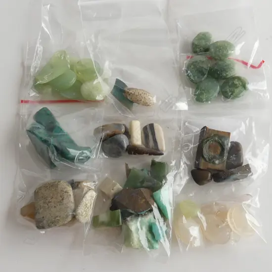 BAG MOONSTONE CABOCHONS ETC..