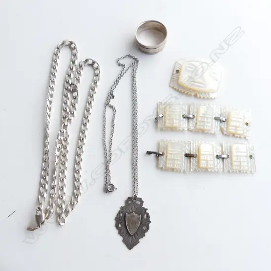 SILVER FLATLINK NECKCHAIN + SILVER RING & MEDALLION + MOP SECTIONS